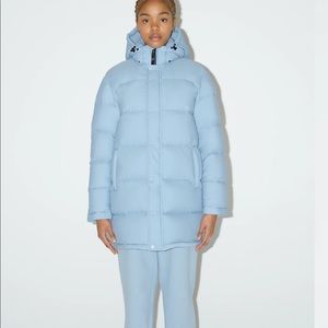 Aritzia Super Puff Mid - Size Medium - Color Dune Blue